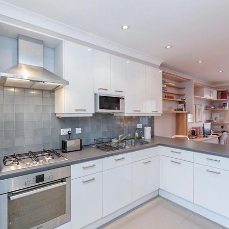Beautiful 1 Bedroom Apartment In Victoria Londen Buitenkant foto