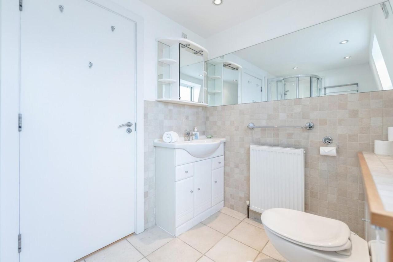 Beautiful 1 Bedroom Apartment In Victoria Londen Buitenkant foto