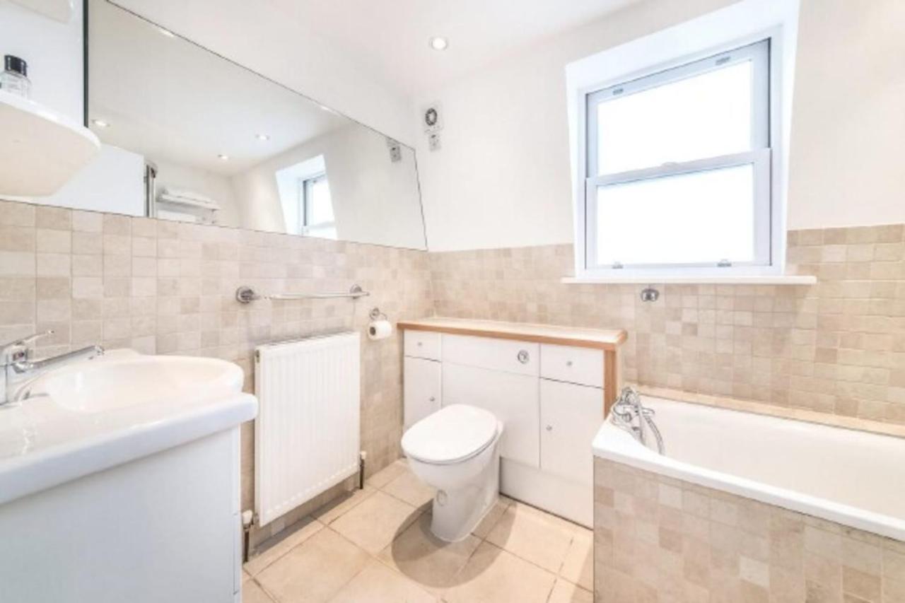Beautiful 1 Bedroom Apartment In Victoria Londen Buitenkant foto